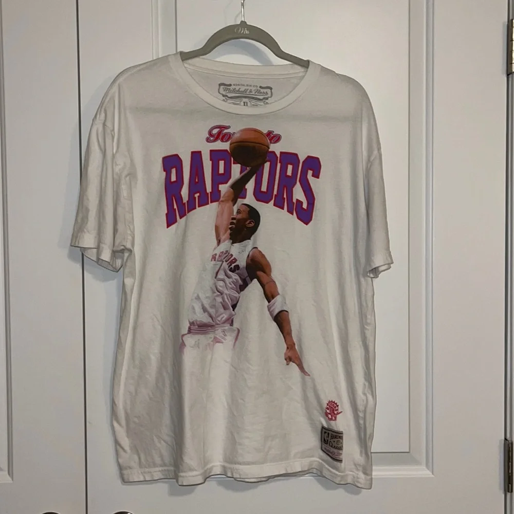 Toronto Raptors Tshirt - Picture 1 of 6